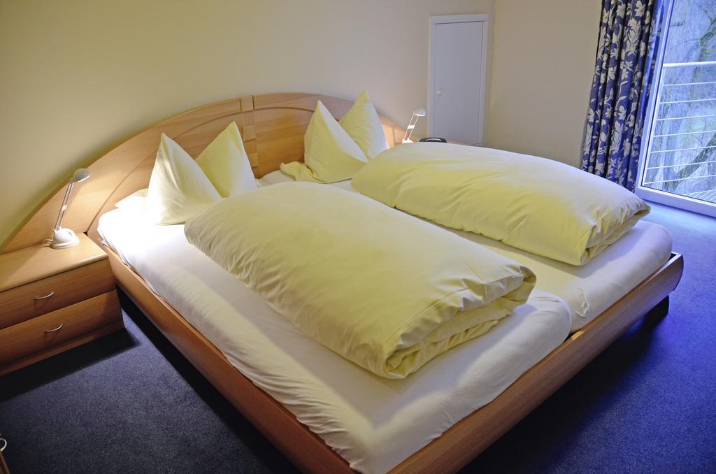 Hotel Gasthof Am Forsthof Edelsfeld الغرفة الصورة
